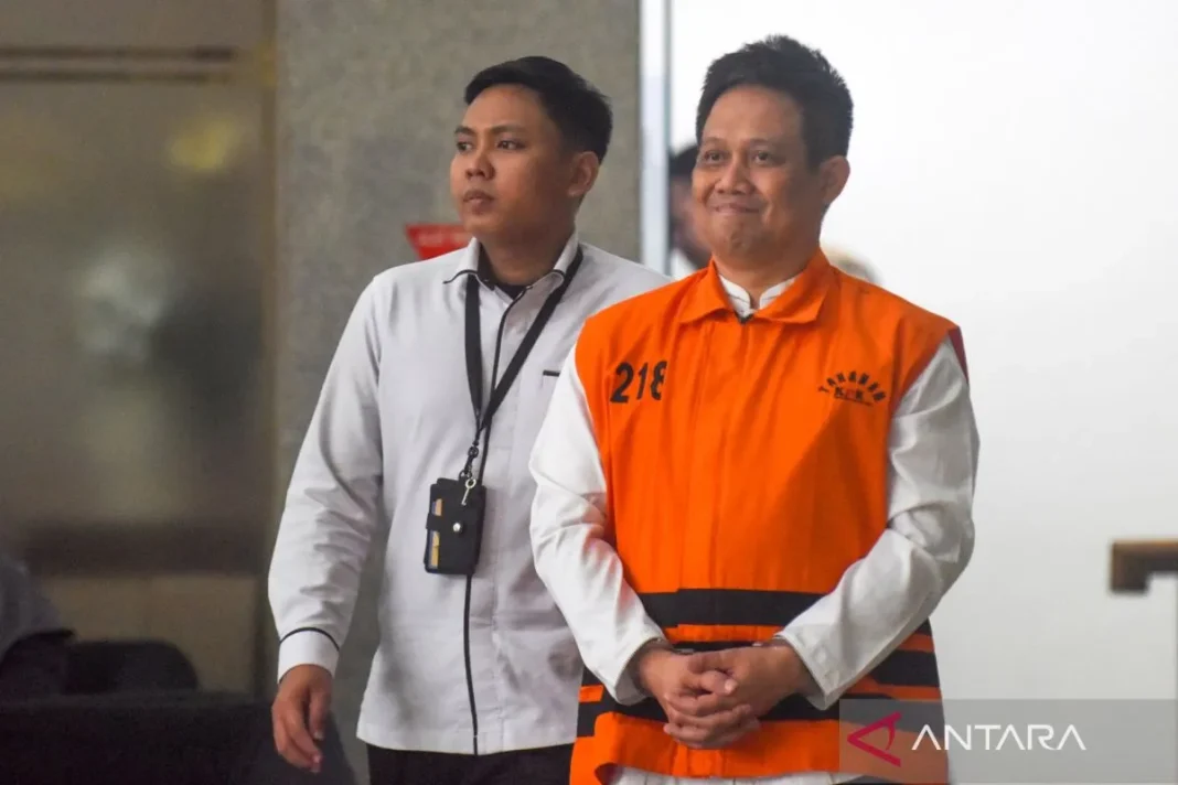 Mantan Bupati Kebumen Arif Sugiyanto bukan mantan pegawai KPK
