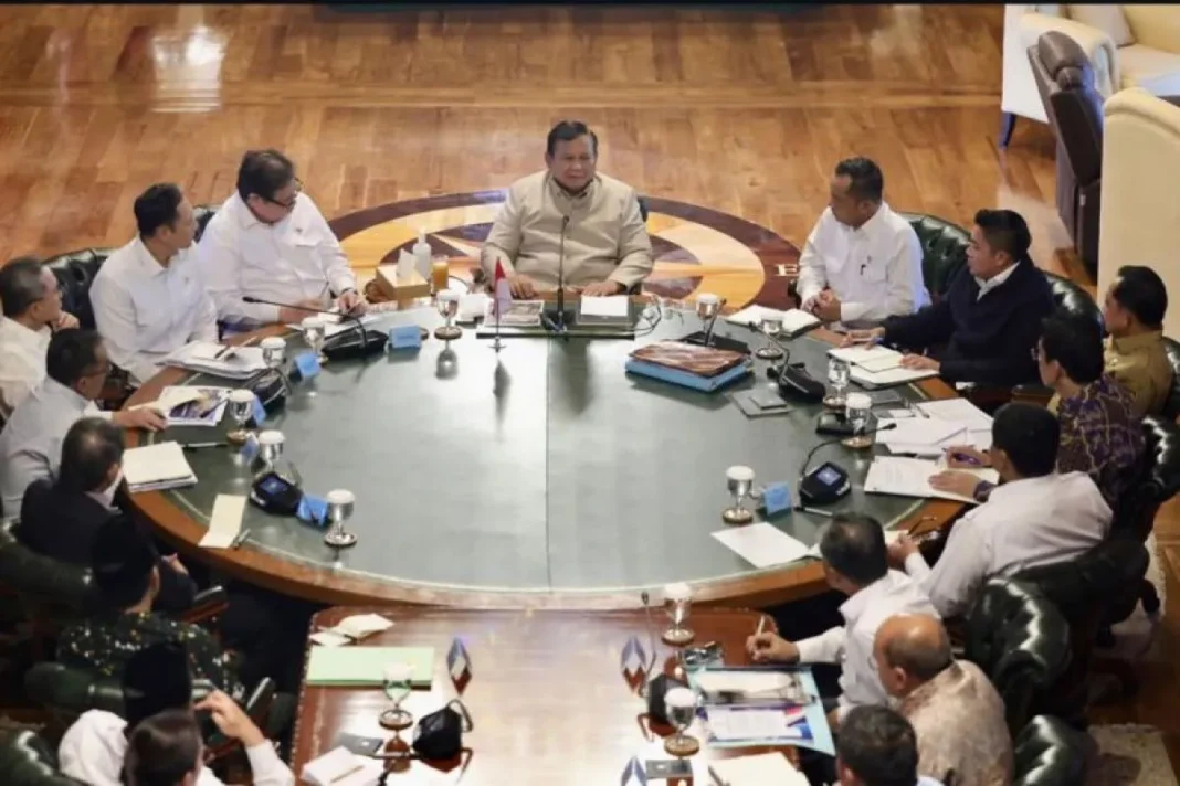 Presiden Prabowo gelar rapat bahas hunian layak dan terjangkau