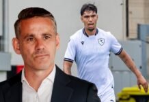 Diproses Lebih Cepat! Damian Van Dijk Pamer Bendera Merah Putih, John Herdman Siapkan Regenerasi