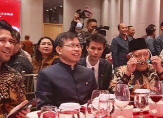Catatan Abah Dahlan: “Kacamata Mata”