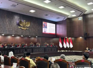 MK Putuskan Sengketa Syarat Pendidikan Gibran Malam ini