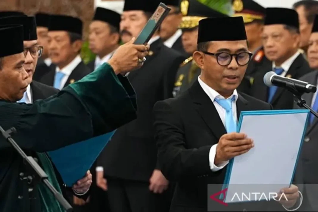 Prabowo lantik Nuzran Joher sebagai Ketua Ombudsman RI